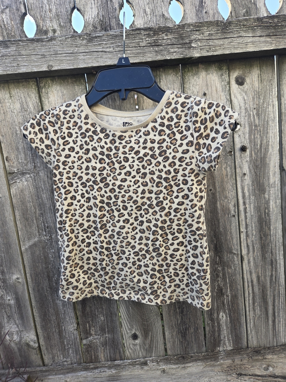 Epic Threads Beige and Brown Leopard Print Short Sleeve Tee